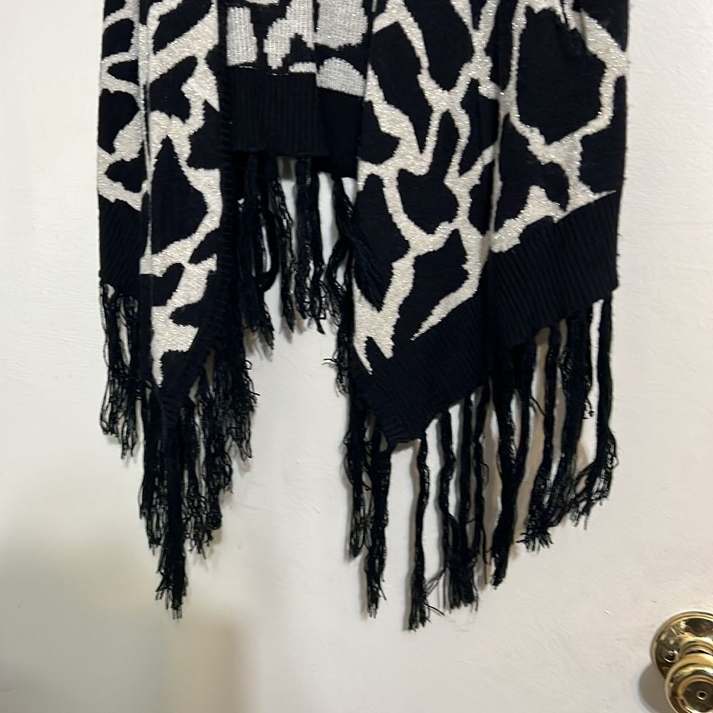 BCBGMAXAZRIA animal print fringe vest - Picture 2 of 4